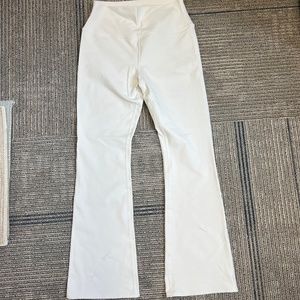 Alo yoga white leggings